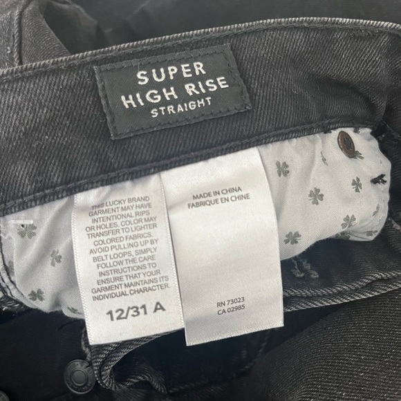 LUCKY BRAND NWT Super High Rise Straight Black Size 12/31 - Picture 3 of 10